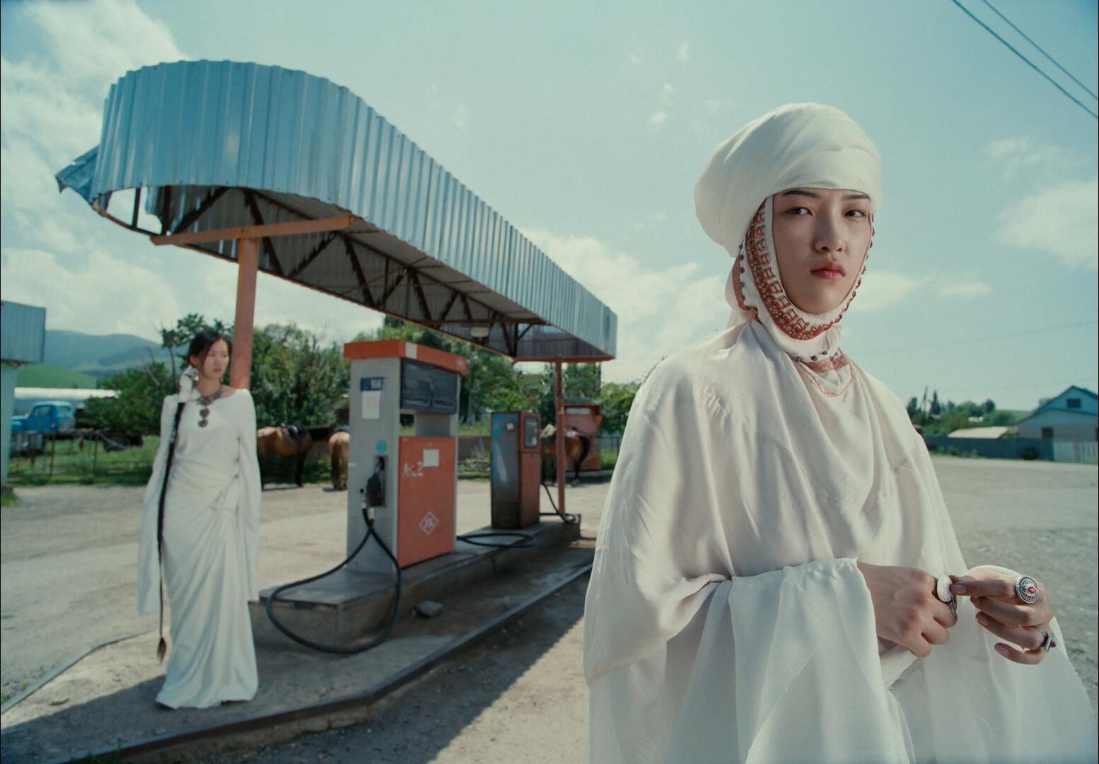 Artlist 热门游牧民族传统服饰商业广告短片ARRI ALEXA LF摄影机原始灰片调色练习LOG实拍4K视频素材（13203）