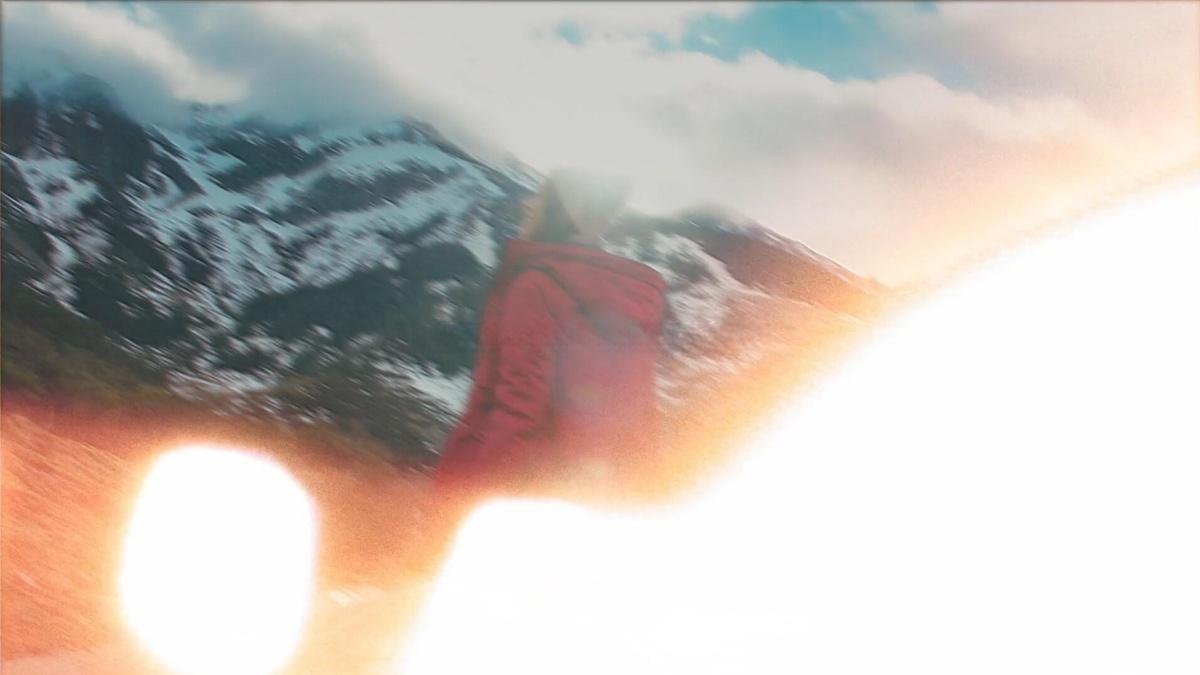 达芬奇模板：50个复古胶片打孔划痕薄膜燃烧过渡转场模板（13065）