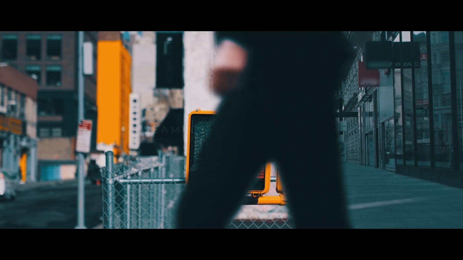 AE/PR/达芬奇模板：创意故事感人物剪影擦拭前景模糊转场过渡（13601）