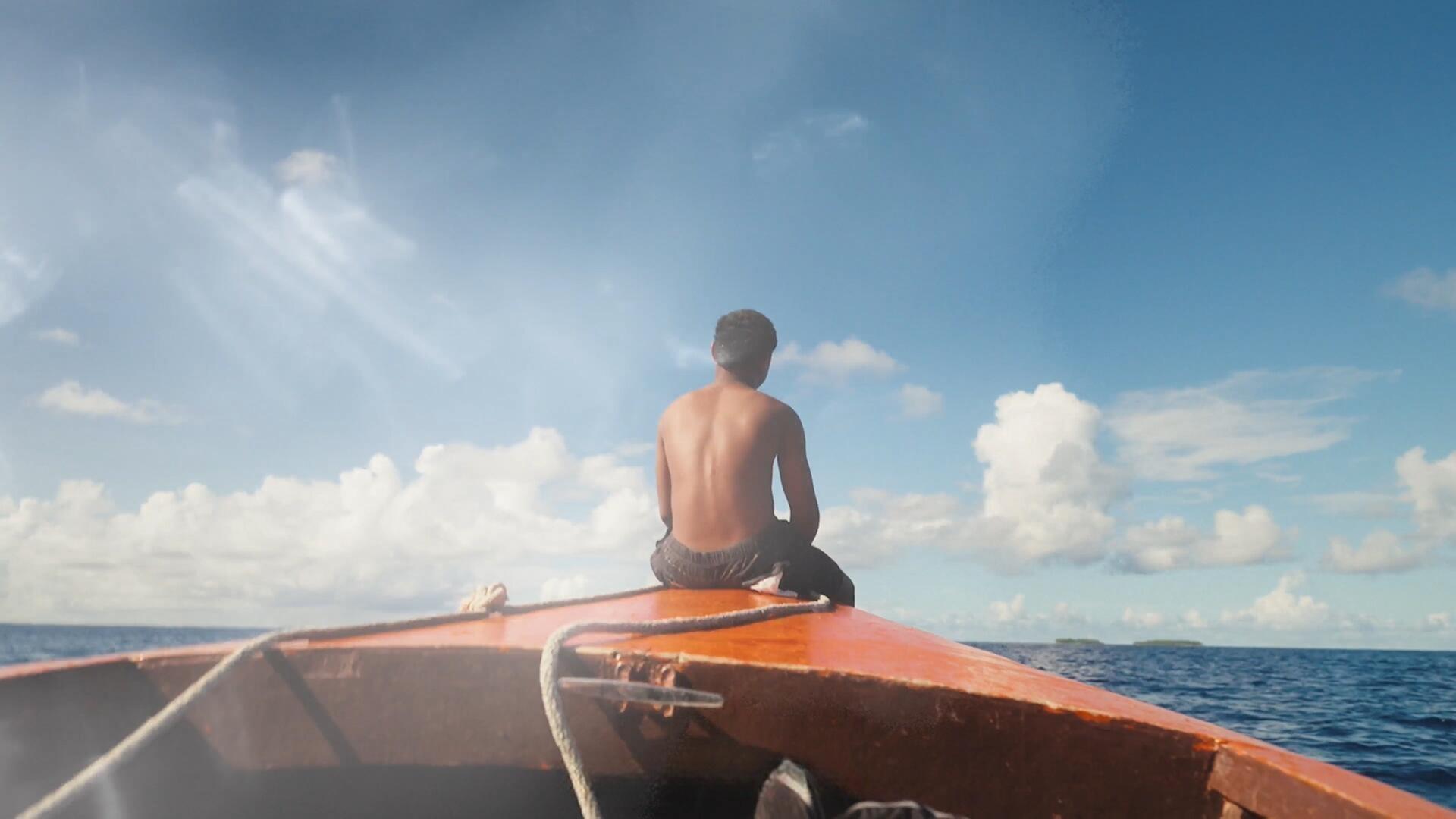 AE/PR模板：28个复古美学电影级光学镜头耀斑折射漏光无缝转场过渡（13049）