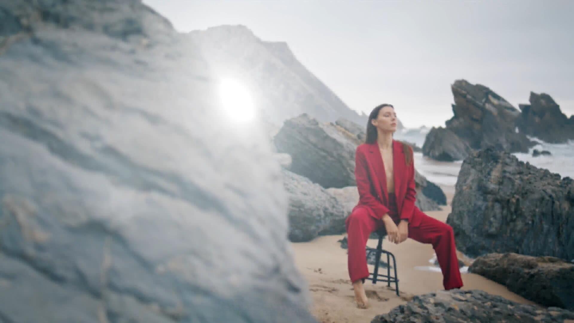 FCPX插件：28个复古美学电影级光学镜头耀斑折射漏光4K无缝转场过渡（13270）