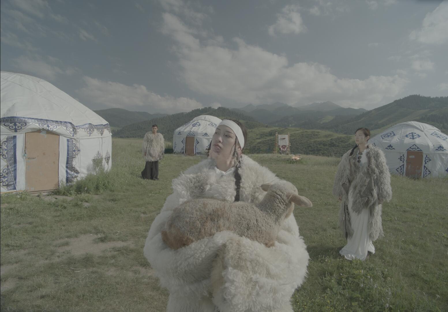 Artlist 热门游牧民族传统服饰商业广告短片ARRI ALEXA LF摄影机原始灰片调色练习LOG实拍4K视频素材（13203）