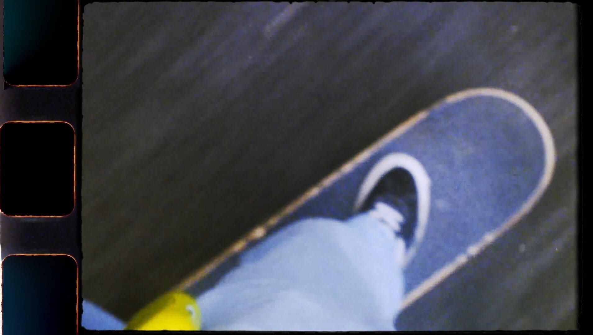 复古老式怀旧电影放映机胶片帧抖动闪烁视频叠加素材+音效(13640) 复古老式怀旧电影放映机胶片帧抖动闪烁视频叠加素材+音效(13640)