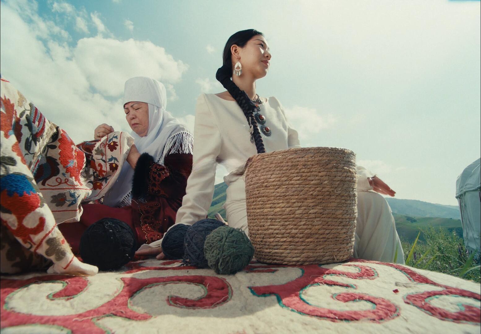 Artlist 热门游牧民族传统服饰商业广告短片ARRI ALEXA LF摄影机原始灰片调色练习LOG实拍4K视频素材（13203）