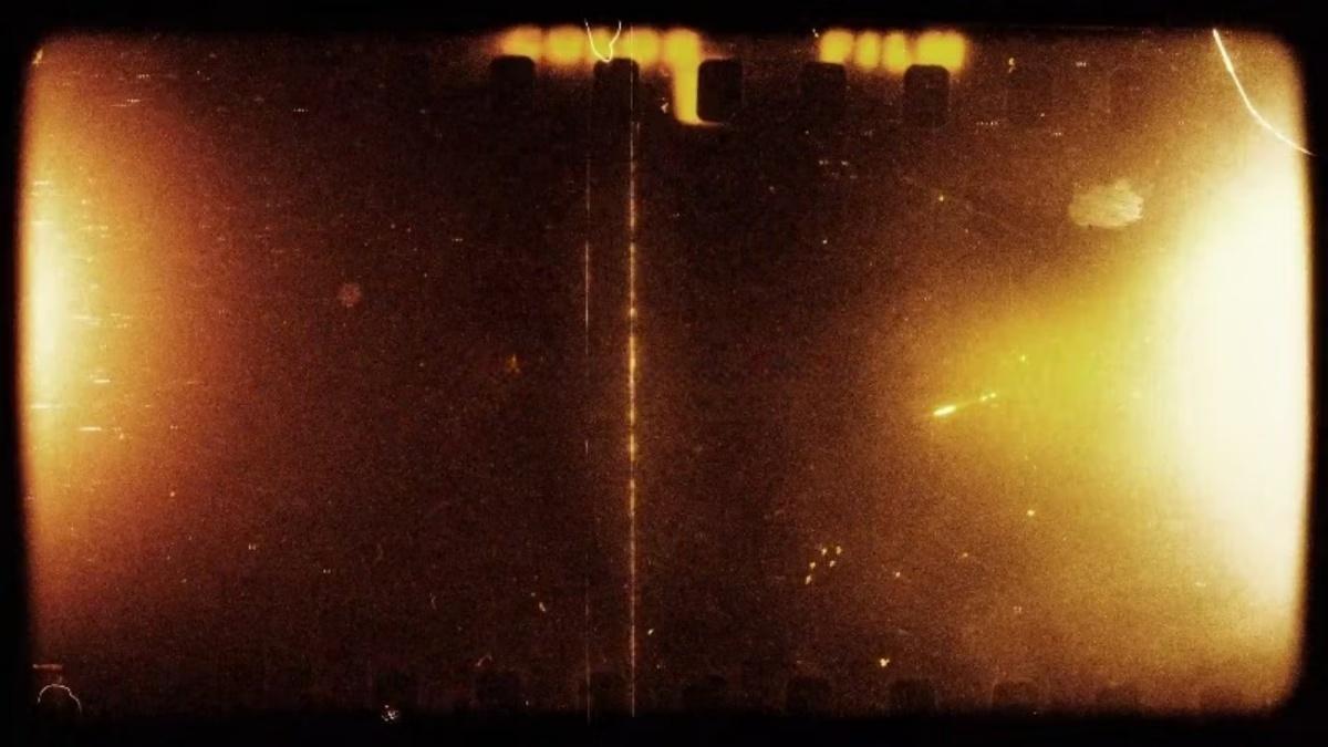 Artlist 20款复古美学邋遢旧棕褐色薄膜效果叠加纹理视频素材+音效素材 Sepia Old Sepia Vertical Film Effects（13293）