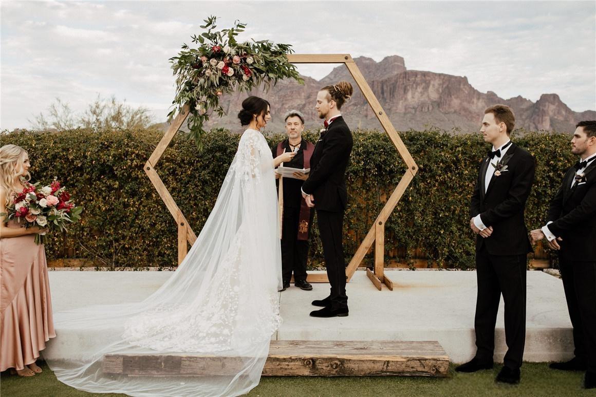 热门叙事感情绪氛围美学奶油色调自然旅拍婚纱摄影LR调色预设 G-Presets – Blake Hogge Presets（12963）