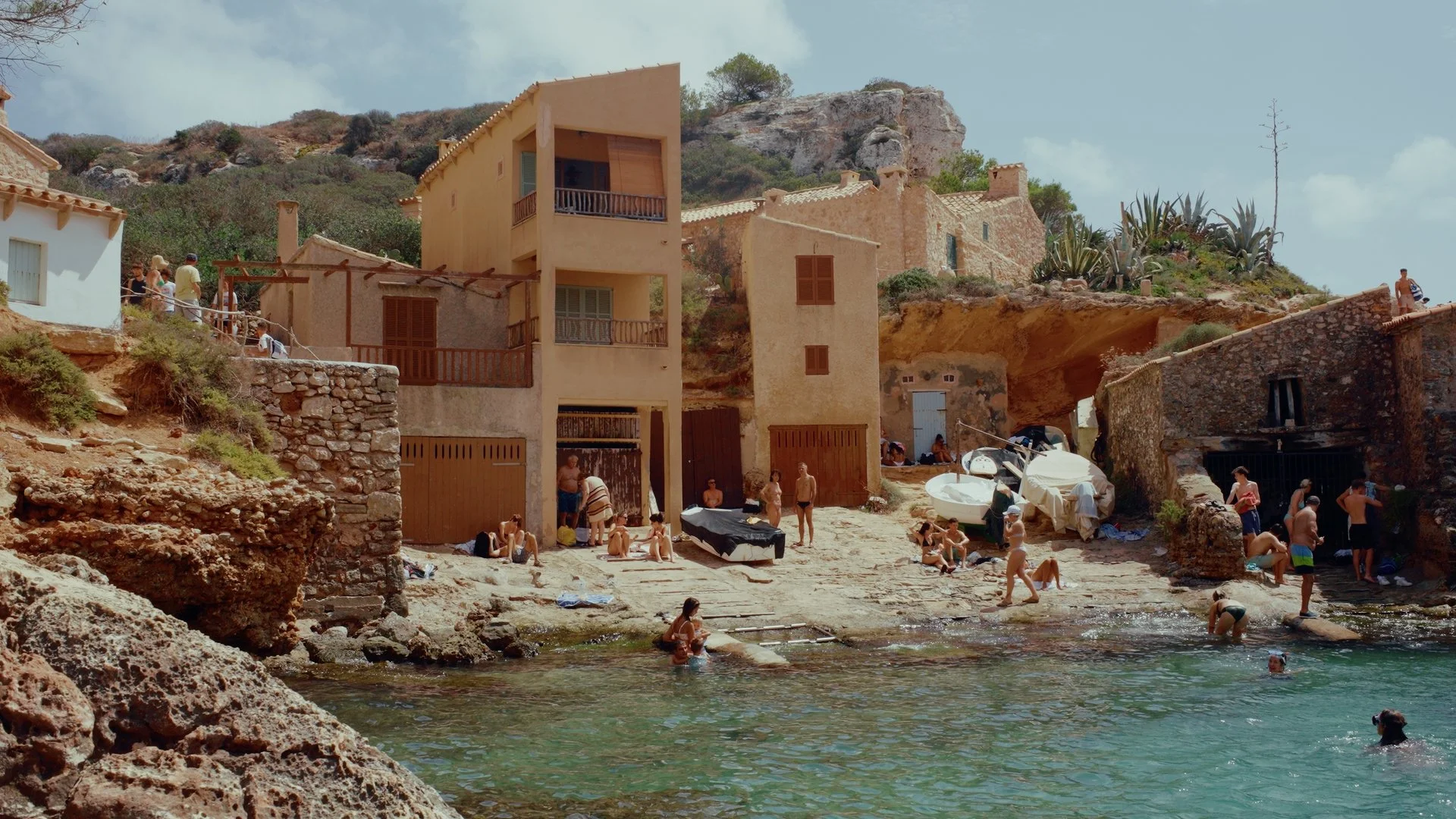 蔡司镜头美学电影胶片模拟商业色彩分级达芬奇调色节点 ZeissVision Power Grade – Ethan Jones(13840) 蔡司镜头美学电影胶片模拟商业色彩分级达芬奇调色节点 ZeissVision Power Grade – Ethan Jones(13840)