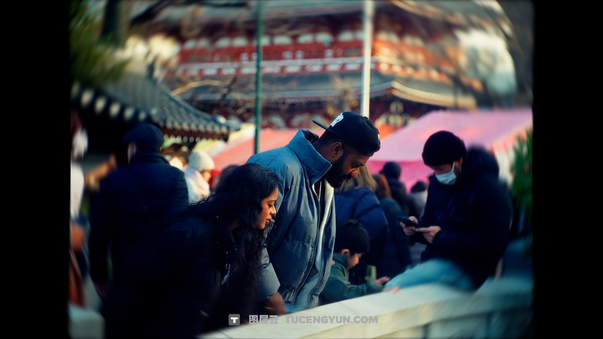 FCPX插件：热门梦幻氛围旋焦效果预设（13945）