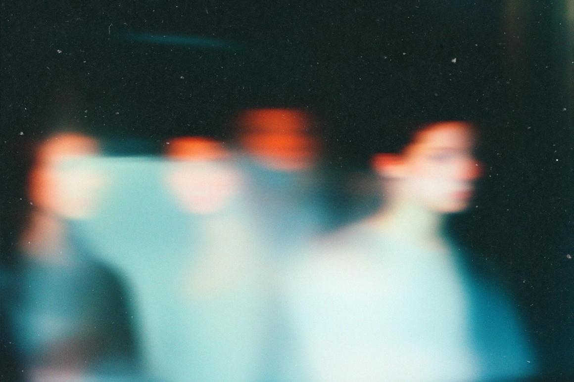 超现实慢快门风格霓虹灯闪烁散焦模糊剪影背景JPG+PSD素材 Defocused Silhouettes Backgrounds（13035）