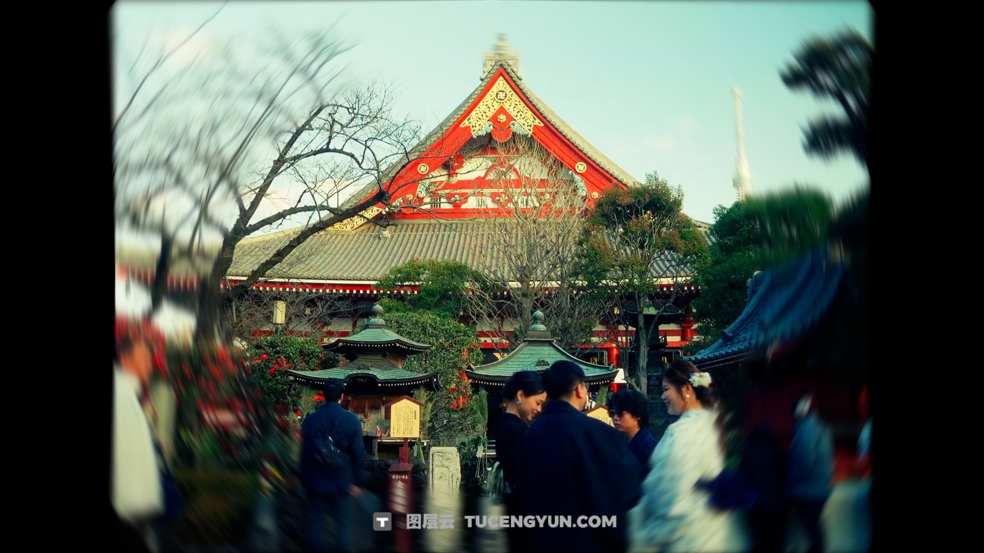 FCPX插件：热门梦幻氛围旋焦效果预设（13945）