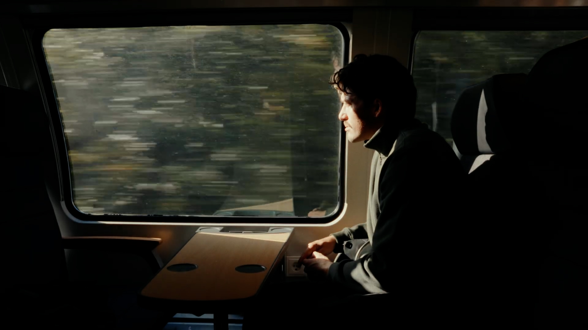 蔡司镜头美学电影胶片模拟商业色彩分级达芬奇调色节点 ZeissVision Power Grade – Ethan Jones(13840) 蔡司镜头美学电影胶片模拟商业色彩分级达芬奇调色节点 ZeissVision Power Grade – Ethan Jones(13840)