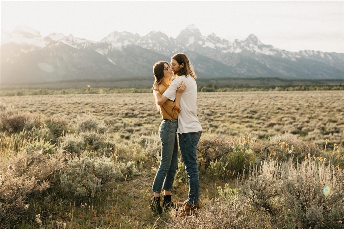 热门叙事感情绪氛围美学奶油色调自然旅拍婚纱摄影LR调色预设 G-Presets – Blake Hogge Presets（12963）