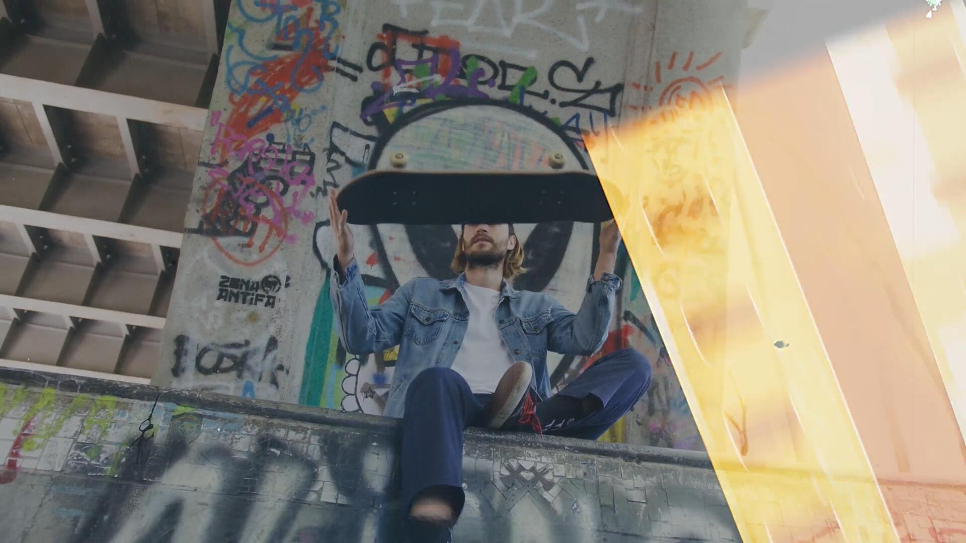 视频素材：10个复古做旧35毫米胶片漏光耀斑划痕4K叠加转场视频素材（14093）