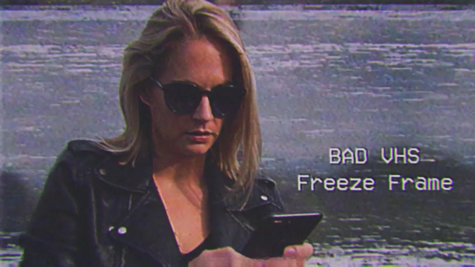 PR模板：复古低画质风格故障VHS录像带人物画面定格动画模板（14090）