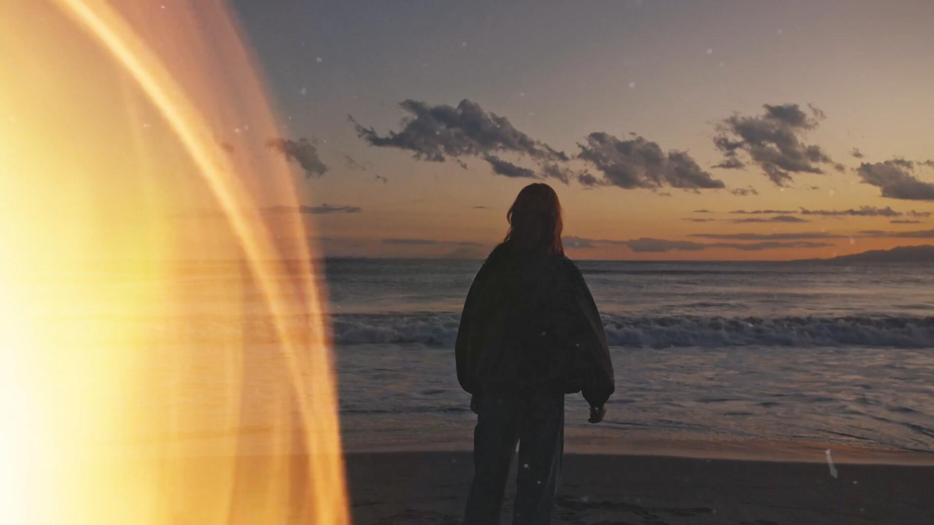 视频素材：20个复古文艺做旧胶片漏光耀斑划痕4K叠加转场视频素材（14086）