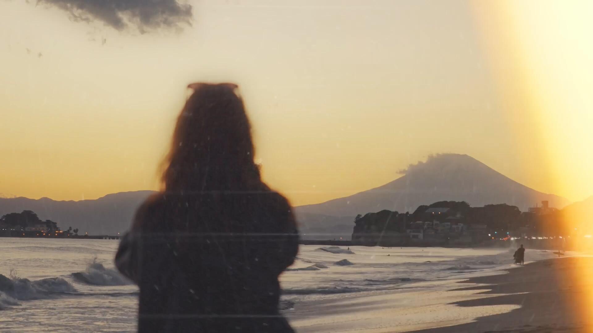 视频素材：20个复古文艺做旧胶片漏光耀斑划痕4K叠加转场视频素材（14086）